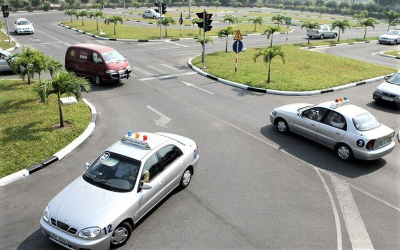 Bằng lái xe B2 là gì?