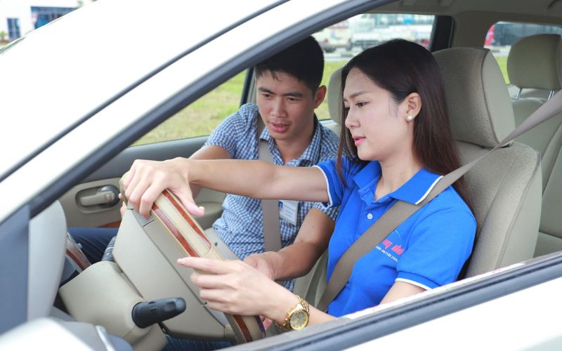 Trường dạy lái xe Sao Việt